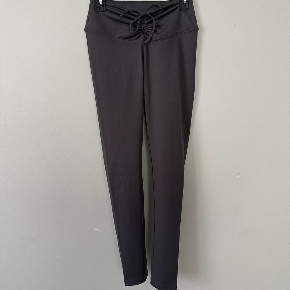 m pink ruched leggings
high waisted